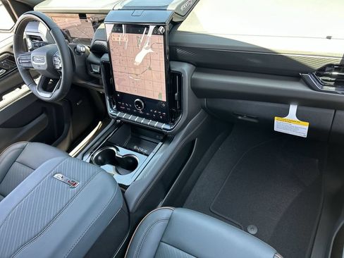 New 2026 GMC Yukon XL AT4 w/ AT4 Premium Plus Package AWD/4WD image 30