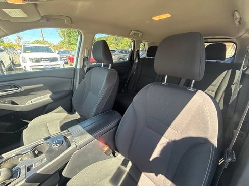 Used 2025 Nissan Rogue S AWD/4WD image 14