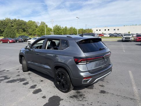 New 2026 Volkswagen Taos SEL AWD/4WD image 6