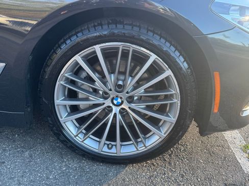 Used 2019 BMW 540i xDrive w/ Convenience Package image 39