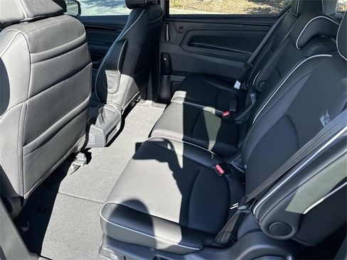 New 2026 Honda Odyssey Touring image 13