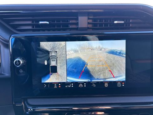 Used 2025 GMC Sierra 1500 AT4 w/ AT4 Premium Package image 6