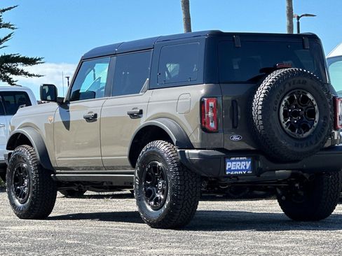 New 2026 Ford Bronco Badlands image 5