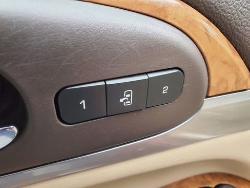 Used 2012 Buick Enclave Leather w/ LPO, Cargo Convenience Pkg image 8