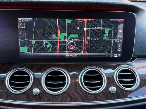 Used 2018 Mercedes-Benz E 400 4MATIC Wagon image 31
