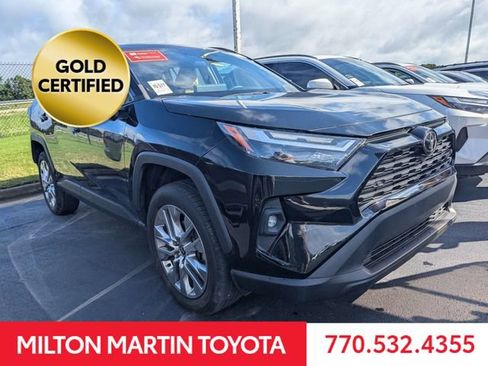Used 2023 Toyota RAV4 XLE Premium FWD image 2