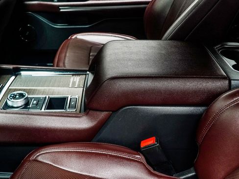 Used 2024 Ford Expedition Max Limited image 19