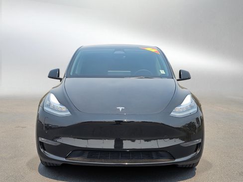 Used 2022 Tesla Model Y Long Range AWD/4WD image 8