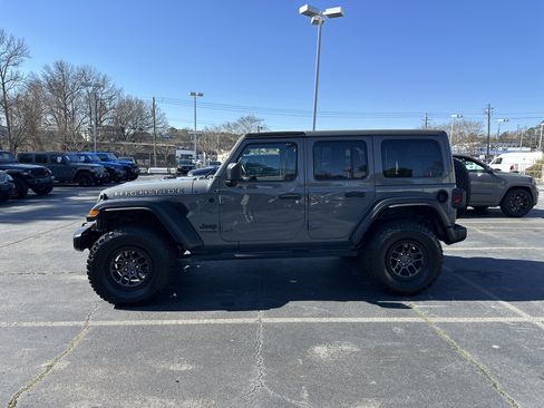 Used 2022 Jeep Wrangler Unlimited Sport image 6