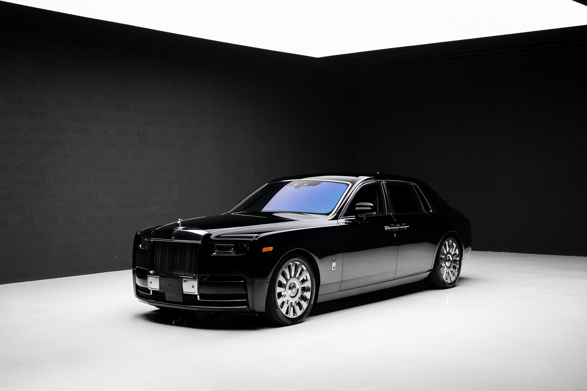 Used 2023 Rolls-Royce Phantom Sedan w/ The Phantom Package RWD image 5