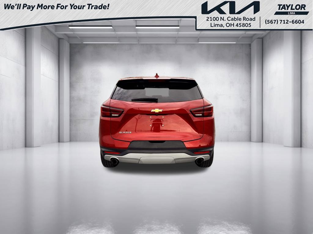 Used 2025 Chevrolet Blazer LT FWD image 17