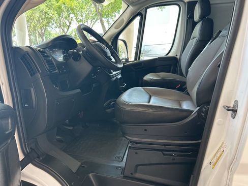 Used 2025 RAM ProMaster 2500 w/ Convenience Group FWD image 6