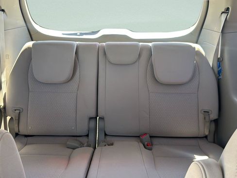 Used 2018 Kia Sedona L FWD image 21
