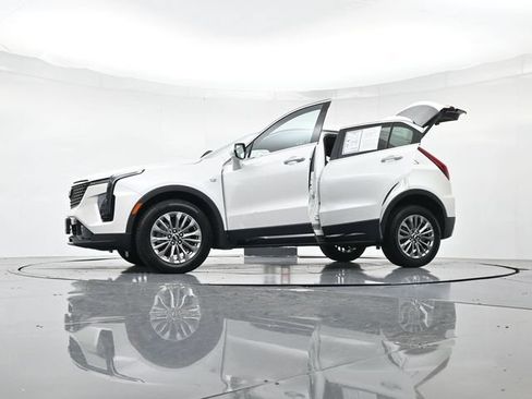 Used 2024 Cadillac XT4 Premium Luxury AWD/4WD image 56