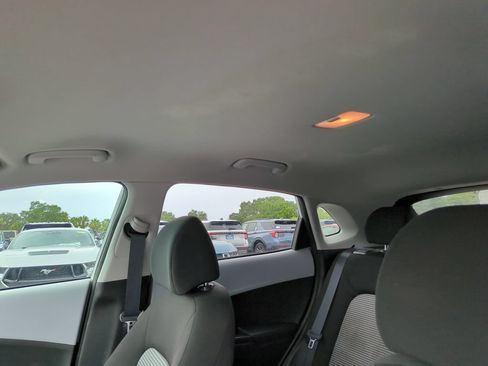 Used 2021 Hyundai Kona SEL FWD image 21