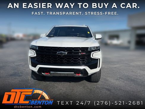 Used 2023 Chevrolet Suburban Z71 w/ Luxury Package AWD/4WD image 8