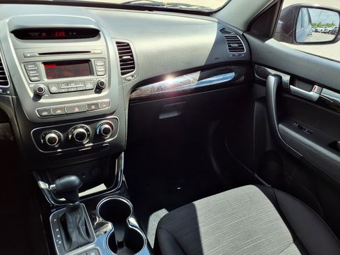 Used 2015 Kia Sorento LX FWD image 4