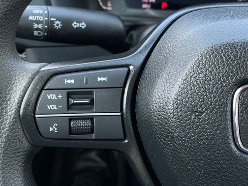 Certified 2025 Honda Accord SE image 15