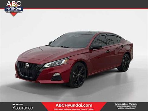 Used 2021 Nissan Altima 2.5 SR w/ SR Premium Package image 1