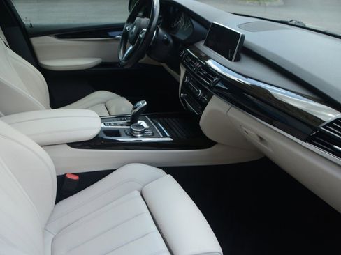 Used 2018 BMW X5 sDrive35i w/ M Sport Package RWD image 4