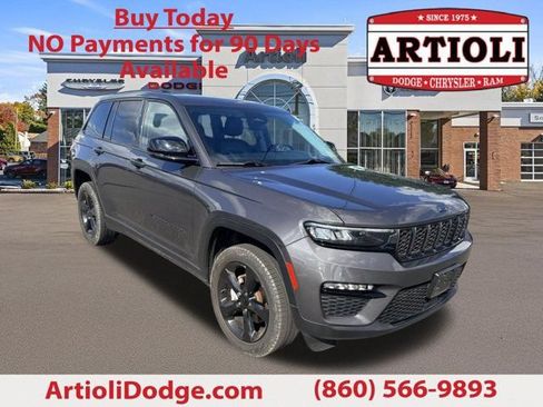 Certified 2023 Jeep Grand Cherokee Limited w/ Black Appearance Package AWD/4WD image 1