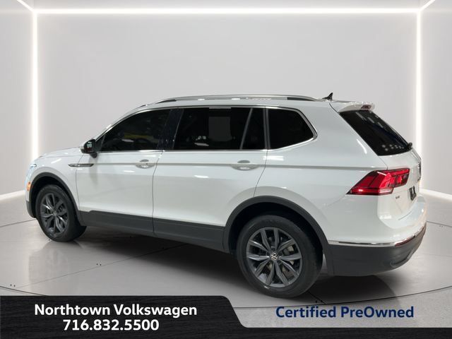 Certified 2024 Volkswagen Tiguan SE AWD/4WD image 3