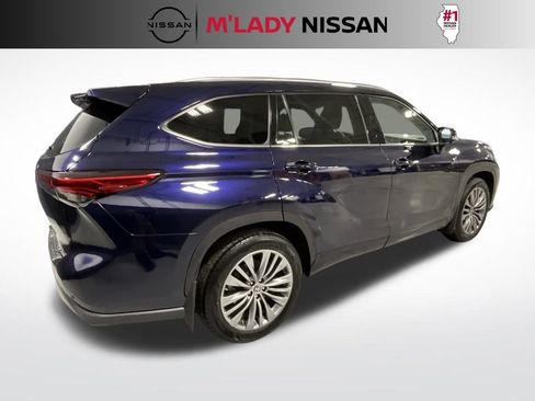 Used 2020 Toyota Highlander Platinum image 7