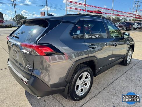 Used 2020 Toyota RAV4 XLE image 22