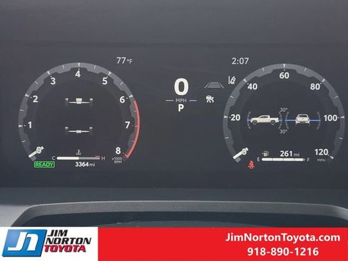 Used 2025 Toyota Tacoma TRD Off-Road image 17