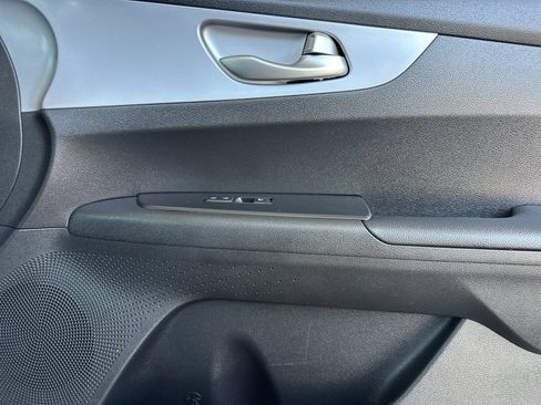 Used 2023 Kia Forte LXS w/ LXS Technology Package FWD image 21
