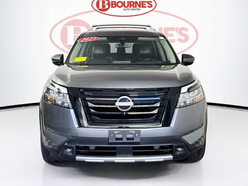 Used 2023 Nissan Pathfinder SL w/ SL Premium Package AWD/4WD image 6