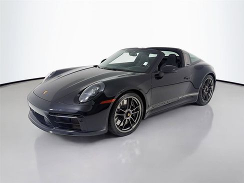 Certified 2023 Porsche 911 50th Anniversary Edition image 6