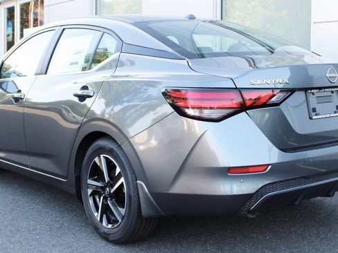 New 2025 Nissan Sentra SV image 3