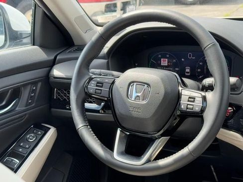 Used 2023 Honda Accord Touring image 13