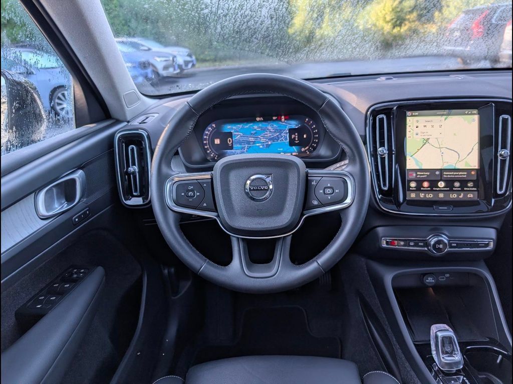 Certified 2026 Volvo XC40 B5 Plus AWD/4WD image 13
