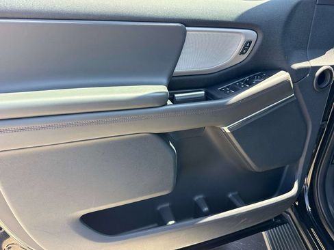 Used 2025 Ford Expedition Active RWD image 25