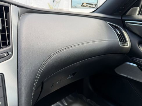 Used 2017 INFINITI Q60 3.0t w/ Premium Plus Package 3.0T image 40