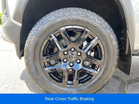 Certified 2024 Chevrolet Colorado Trail Boss w/ Technology Package AWD/4WD image 23