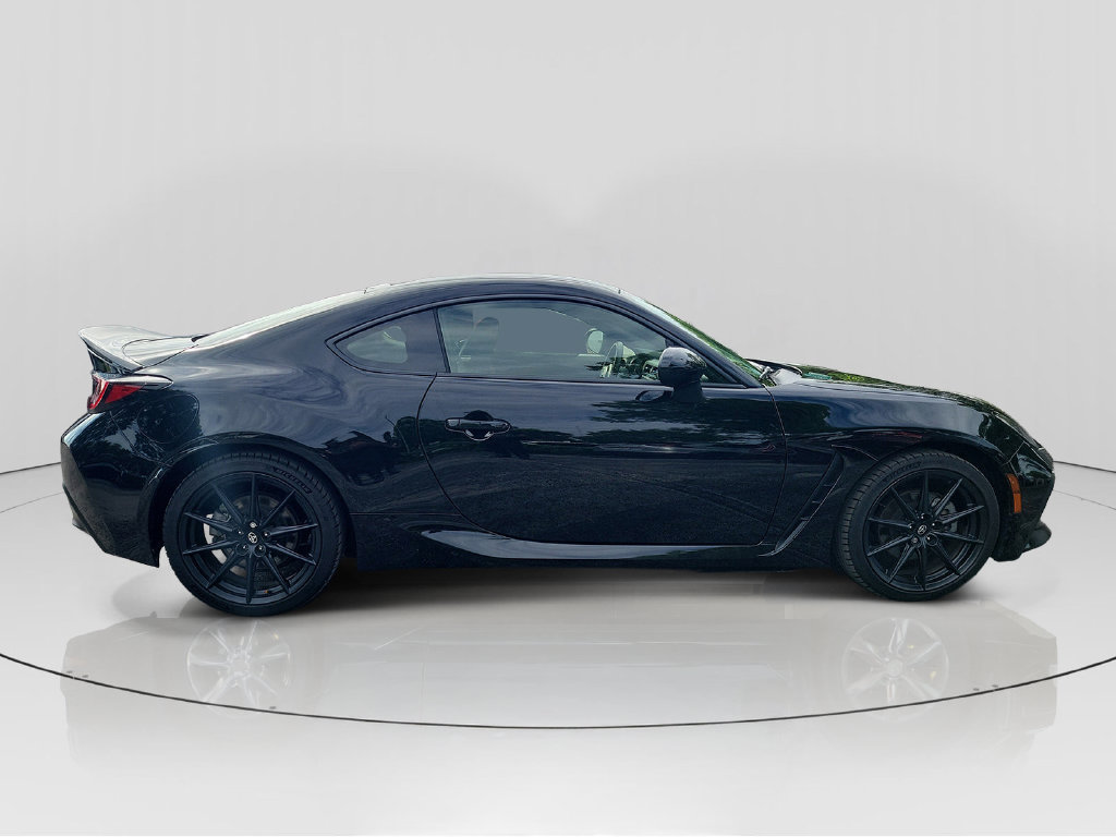 Used 2023 Toyota GR86 Premium w/ ALL Weather Mat Package (TMS) RWD image 8