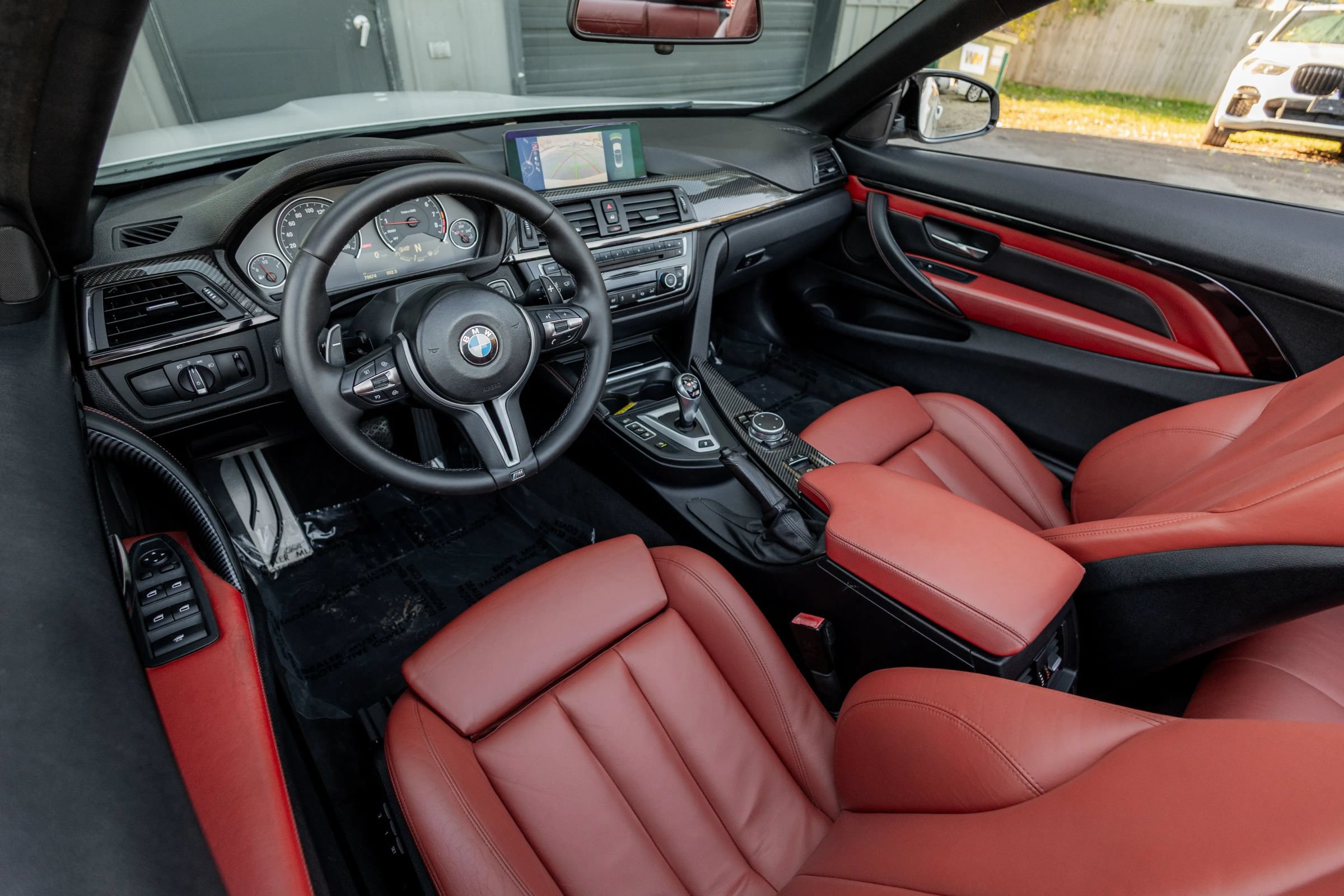 Used 2015 BMW M4 Convertible w/ Executive Package RWD image 11