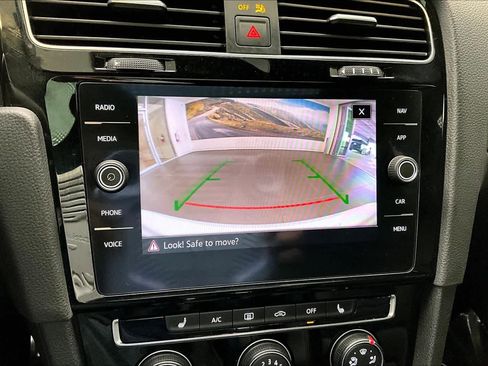 Used 2021 Volkswagen GTI SE image 27