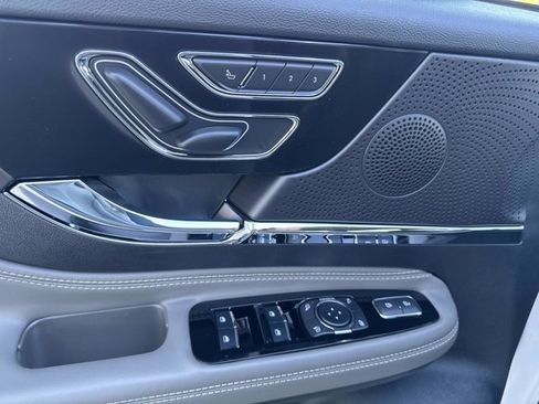 New 2026 Lincoln Corsair Premiere FWD image 11