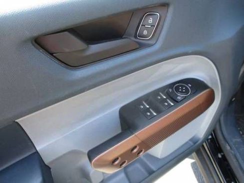 Used 2022 Ford Maverick Lariat w/ Lariat Luxury Package image 10