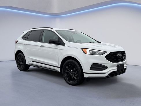 Certified 2022 Ford Edge SE w/ Black Appearance Package image 1