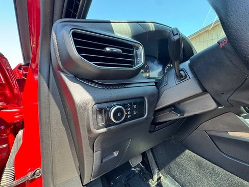 Used 2024 Ford Explorer ST-Line w/ Class IV Trailer Tow Package AWD/4WD image 17