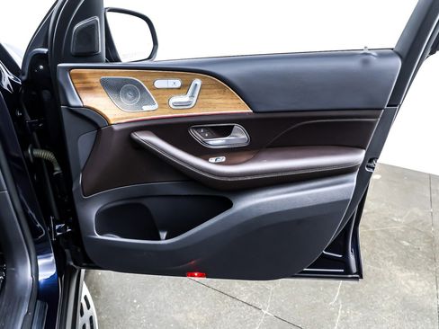 Used 2020 Mercedes-Benz GLE 350 4MATIC image 25