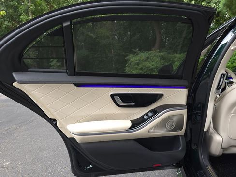 Used 2022 Mercedes-Benz S 580 4MATIC Sedan image 25