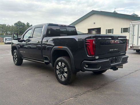 Used 2024 GMC Sierra 3500 Denali AWD/4WD image 3