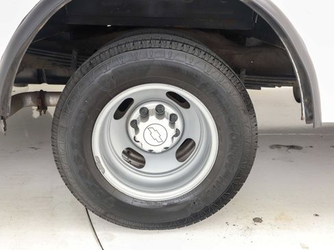 Used 2020 Chevrolet Express 3500 w/ Power Convenience Package image 29