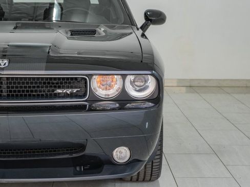 Used 2008 Dodge Challenger SRT8 image 39
